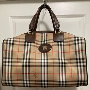 Burberrys Duffle Travel Bag